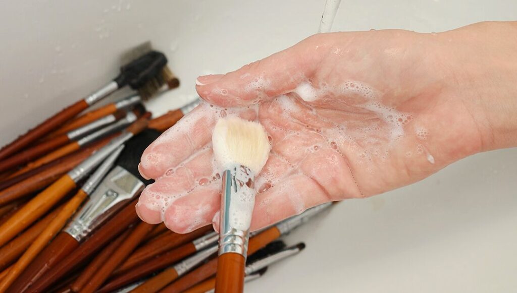 Alternative Methods for Cleaning Makeup Brushes